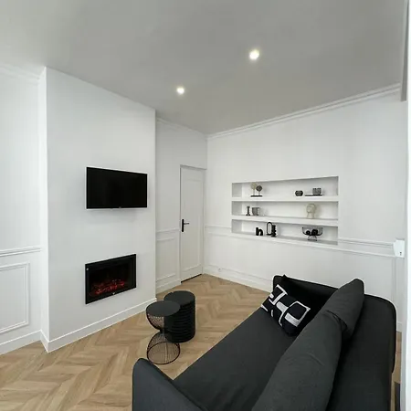 Spacieux, Plein Centre Refait A Neuf Apartment *
